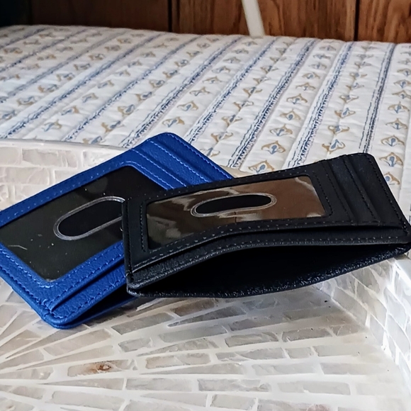 Men's RFID Protection Sleek and Stylish Wallets - Picture 6 of 11